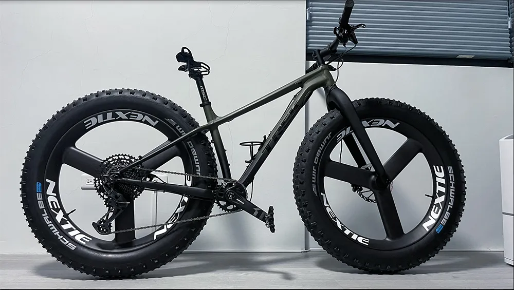 Wild Dragon Tri-Spoke carbon fat bike wheelset